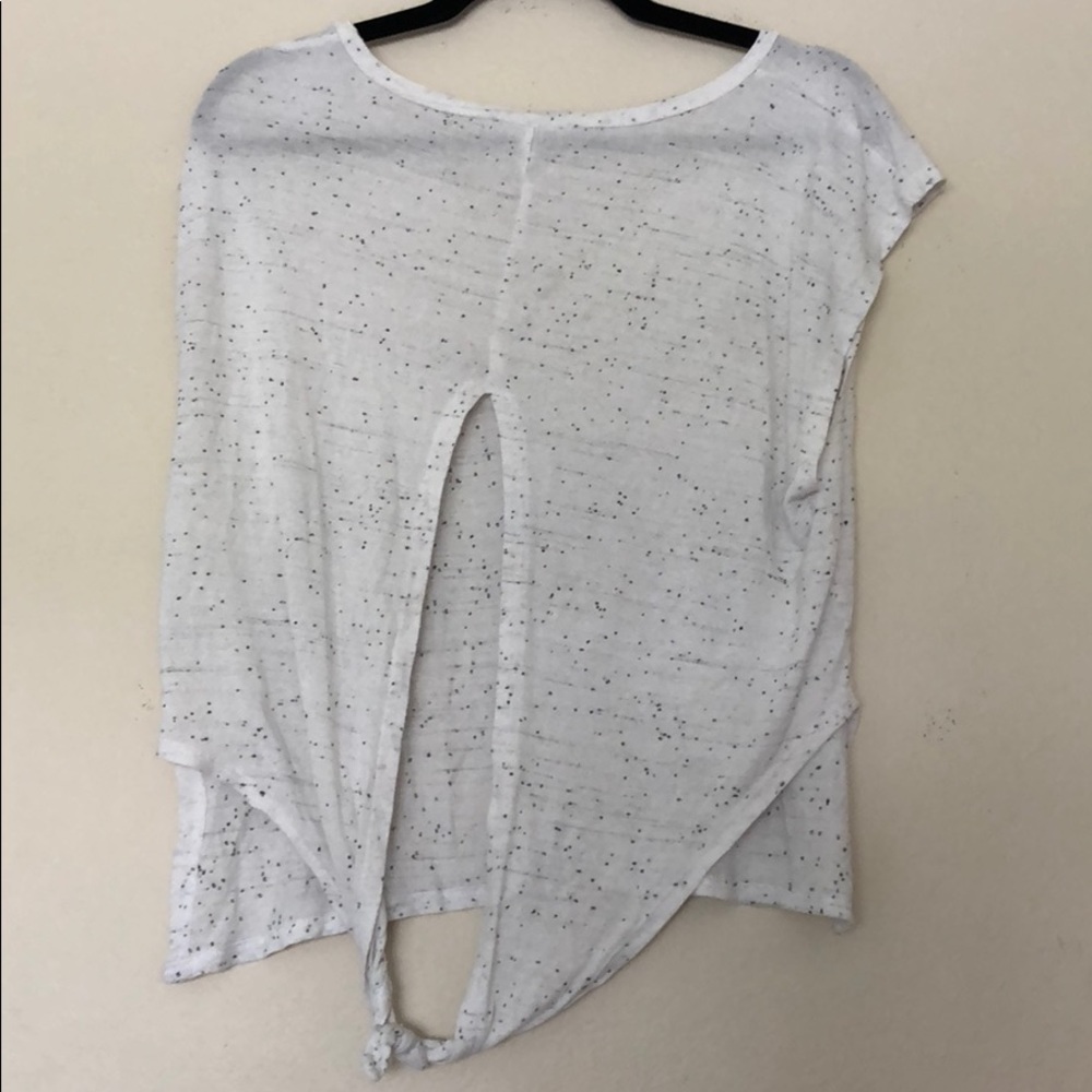 White open back tee - Picture 5 of 8